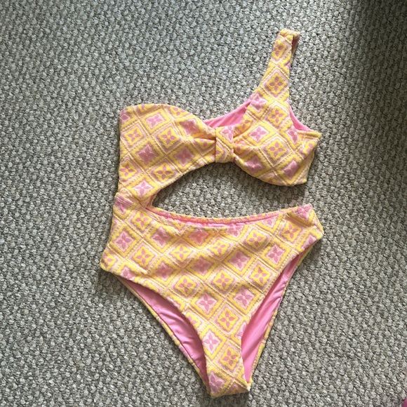 YELLOW AND PINK SIDE CUTOUT JACQUARD SWIMSUIT - Picture 3 of 4